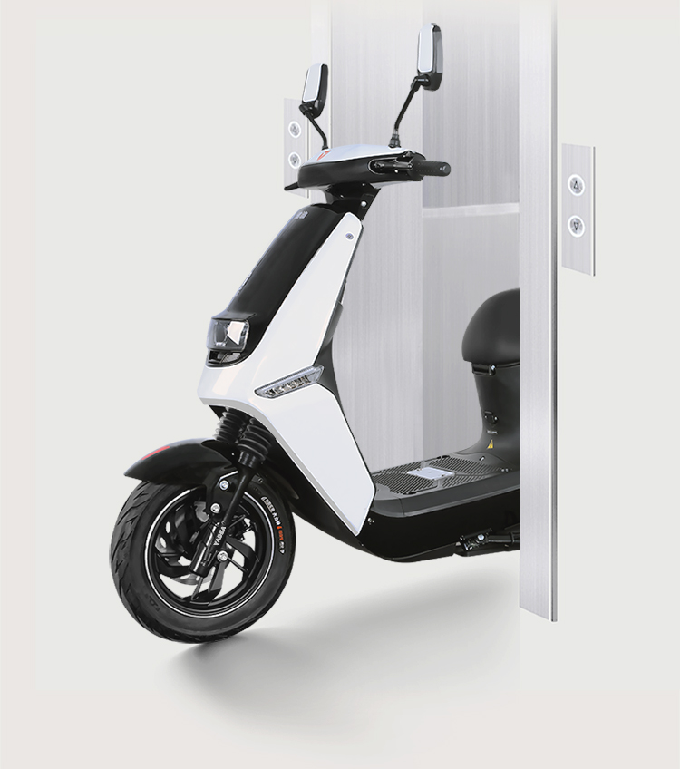 雅迪莱客时尚代步车电动车60v电动轻便摩托车