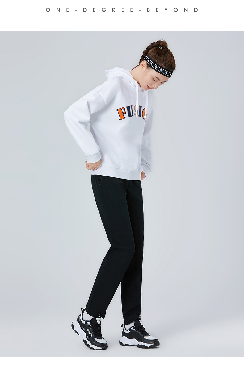 361女装2021秋季新款连帽套头运动卫衣时尚保暖运动上衣女