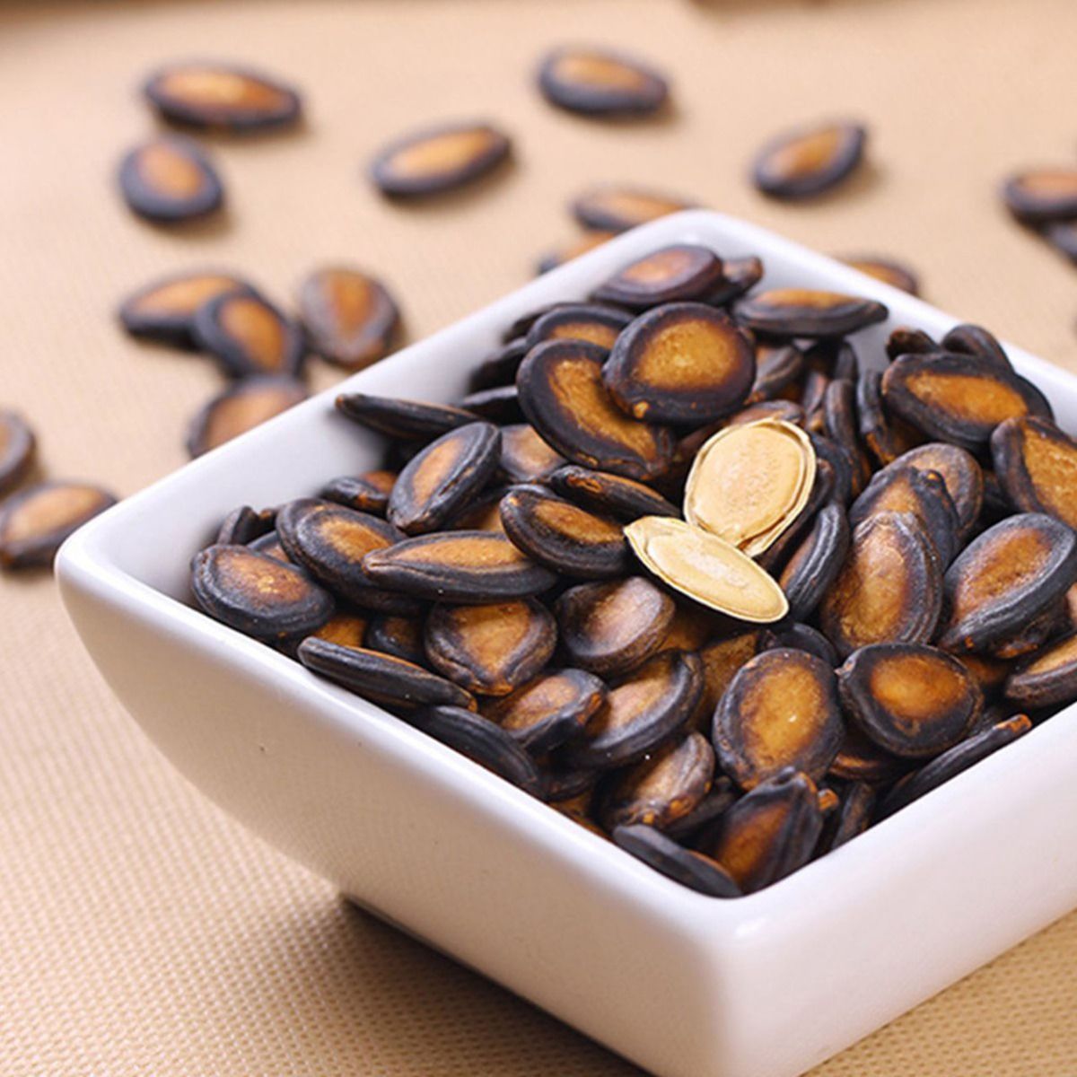 五香西瓜子黑瓜子甘草瓜子多规格装黑瓜子原味零食品特产