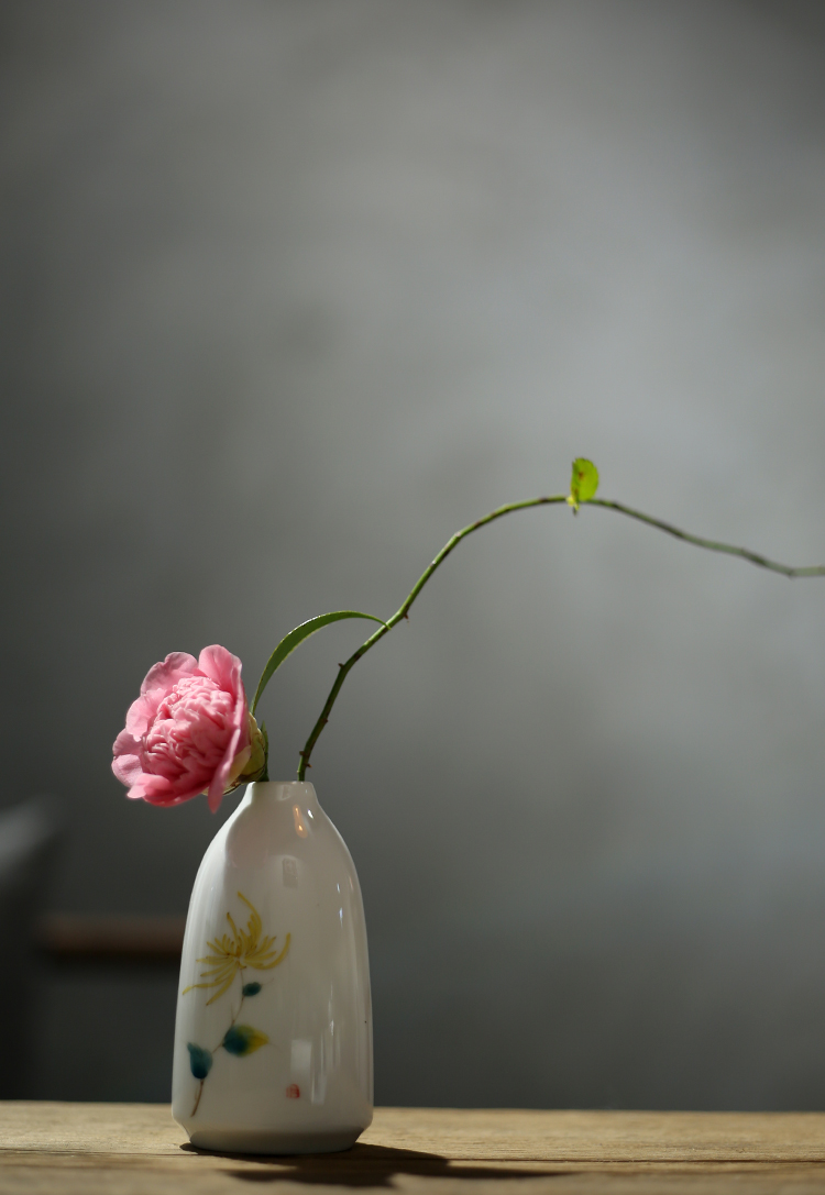 简约白瓷手绘野菊花器茶道花艺小花瓶陶瓷桌面式迷你花插