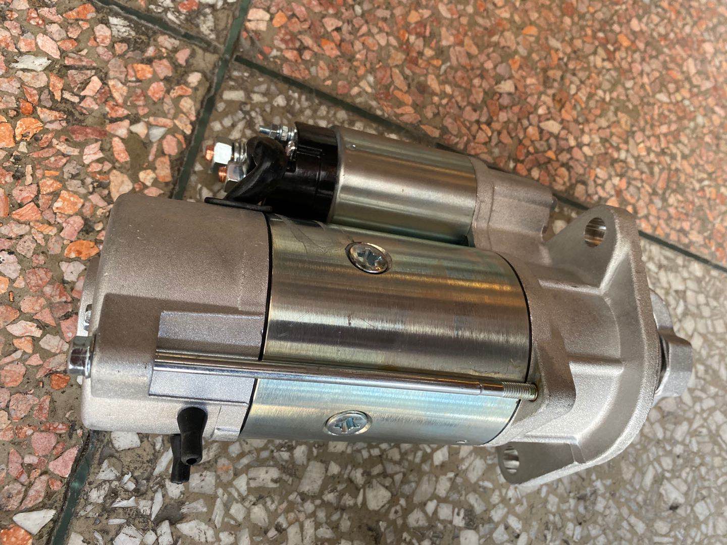 潍柴华丰柴油机启动马达qdj1321z