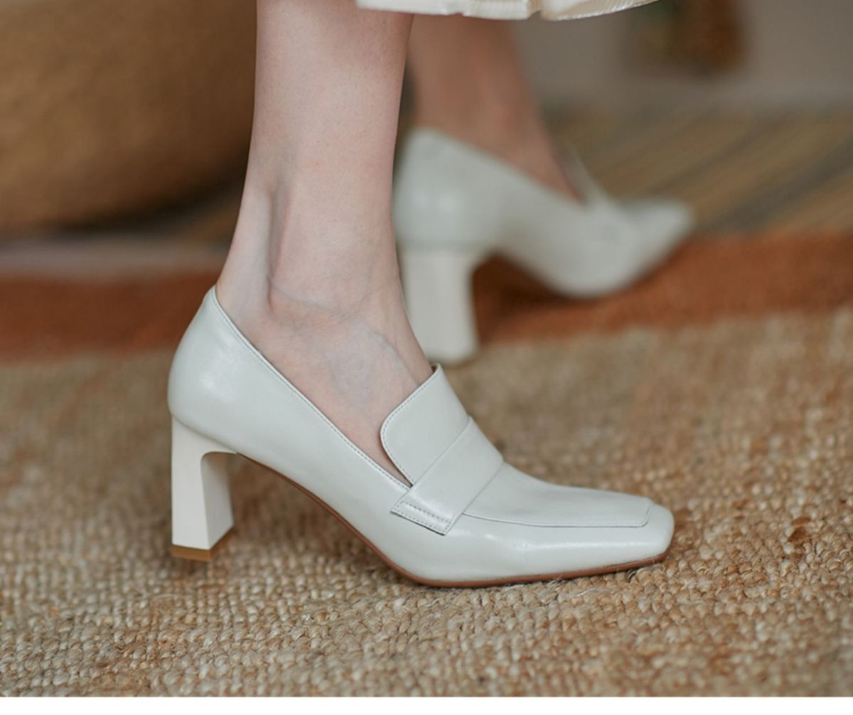 ideamini白色真皮粗跟浅口单鞋女2021春季新款复古高跟鞋小皮鞋方头