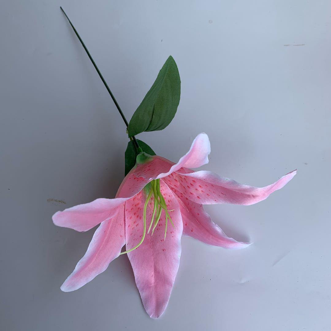 仿真单支百合花带杆带叶居家装饰婚庆拱门插花道具假花百合花束 单束