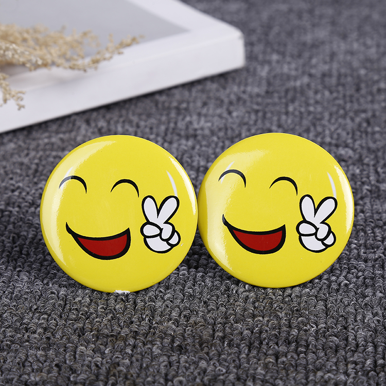100个笑脸胸针儿童徽章微笑表情胸牌