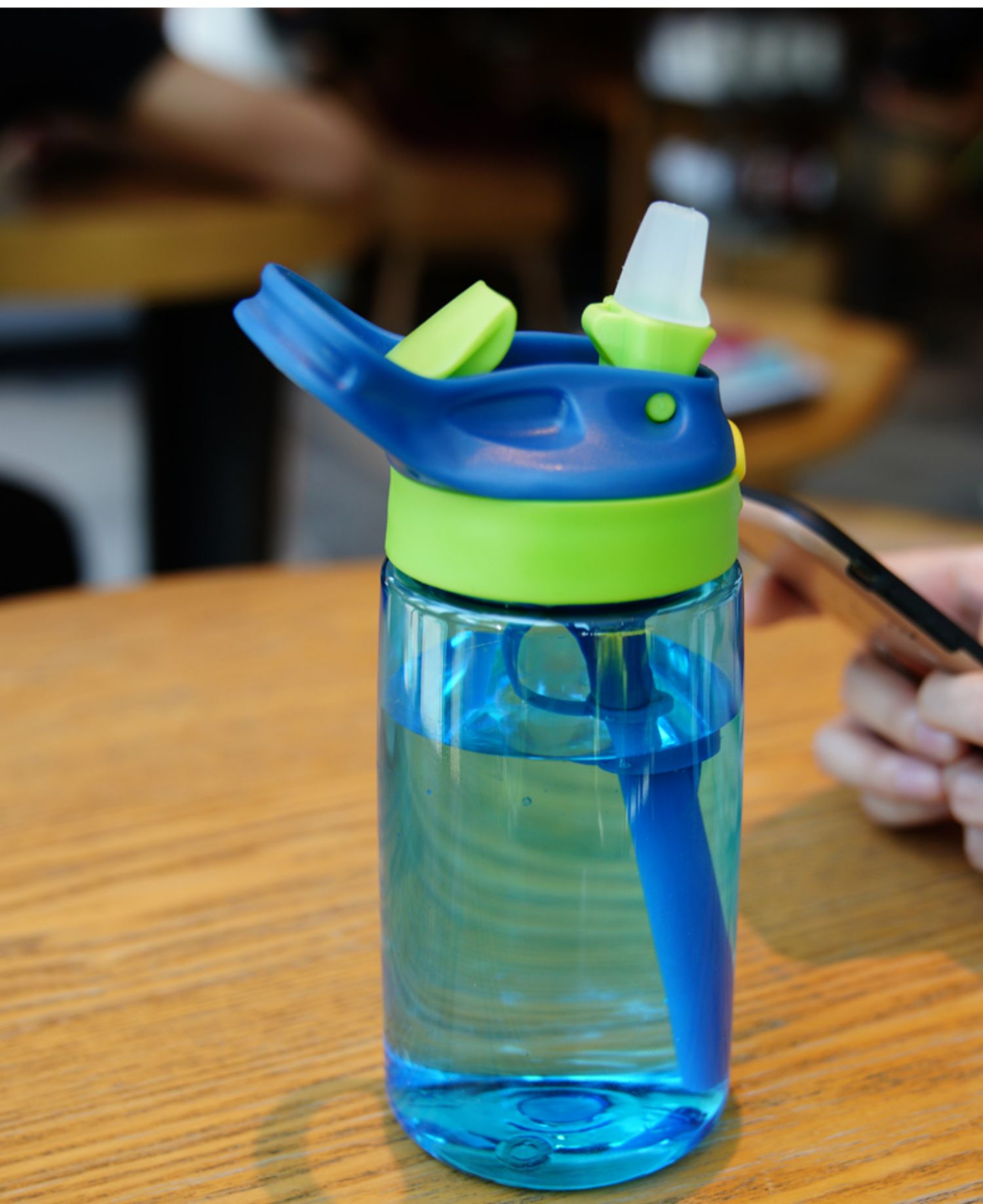 儿童水杯宝宝吸管杯小学生杯防摔家用幼儿园男女童便携水壶塑料杯