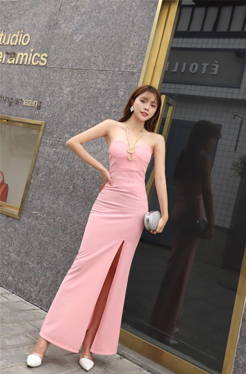 孜牧网红性感气质高侧开叉修身显瘦抹胸长裙礼服挂脖气质连衣裙秋冬