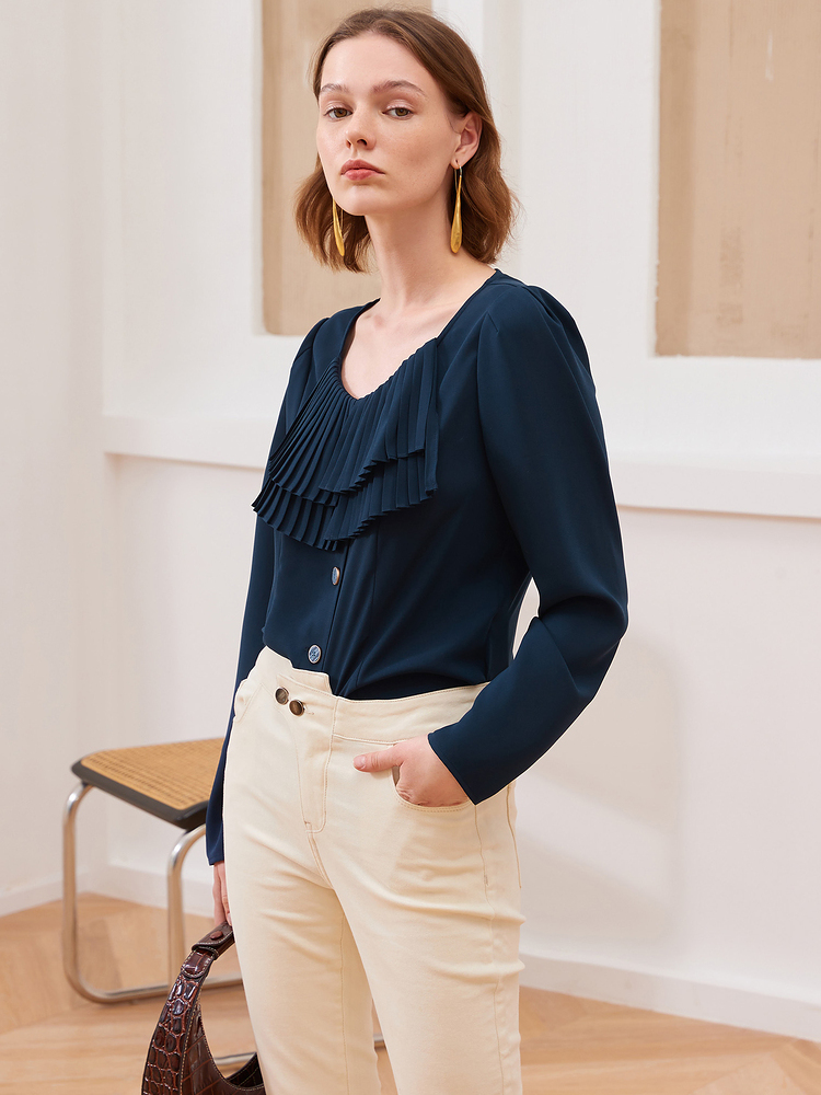 因拍摄灯光和显示器等元素造成些许色差,请以收到的实物为准!