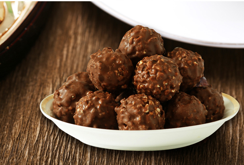 梁丰 金梦果仁威化巧克力100g礼盒装喜庆糖果生日新年礼物年货福利