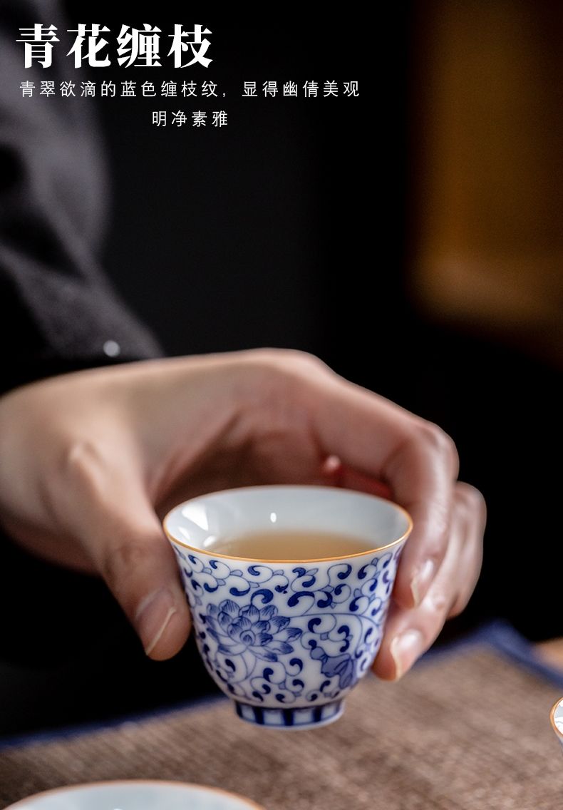 【海】古染付　清時代　豆彩　缠枝莲文茶杯　「長春」在銘　５客　骨董品 中国美術品 安】清時代 大清乾隆年製 纏枝蓮花地花卉図果盒 唐瓷 染付 古