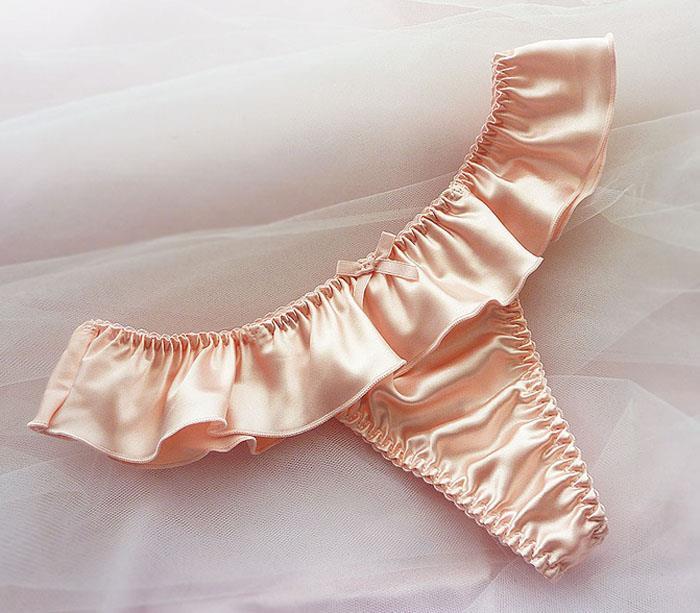 仿丝绸可爱丁字裤女性感诱惑低腰大码胖mm性感内裤女士t裤荷叶