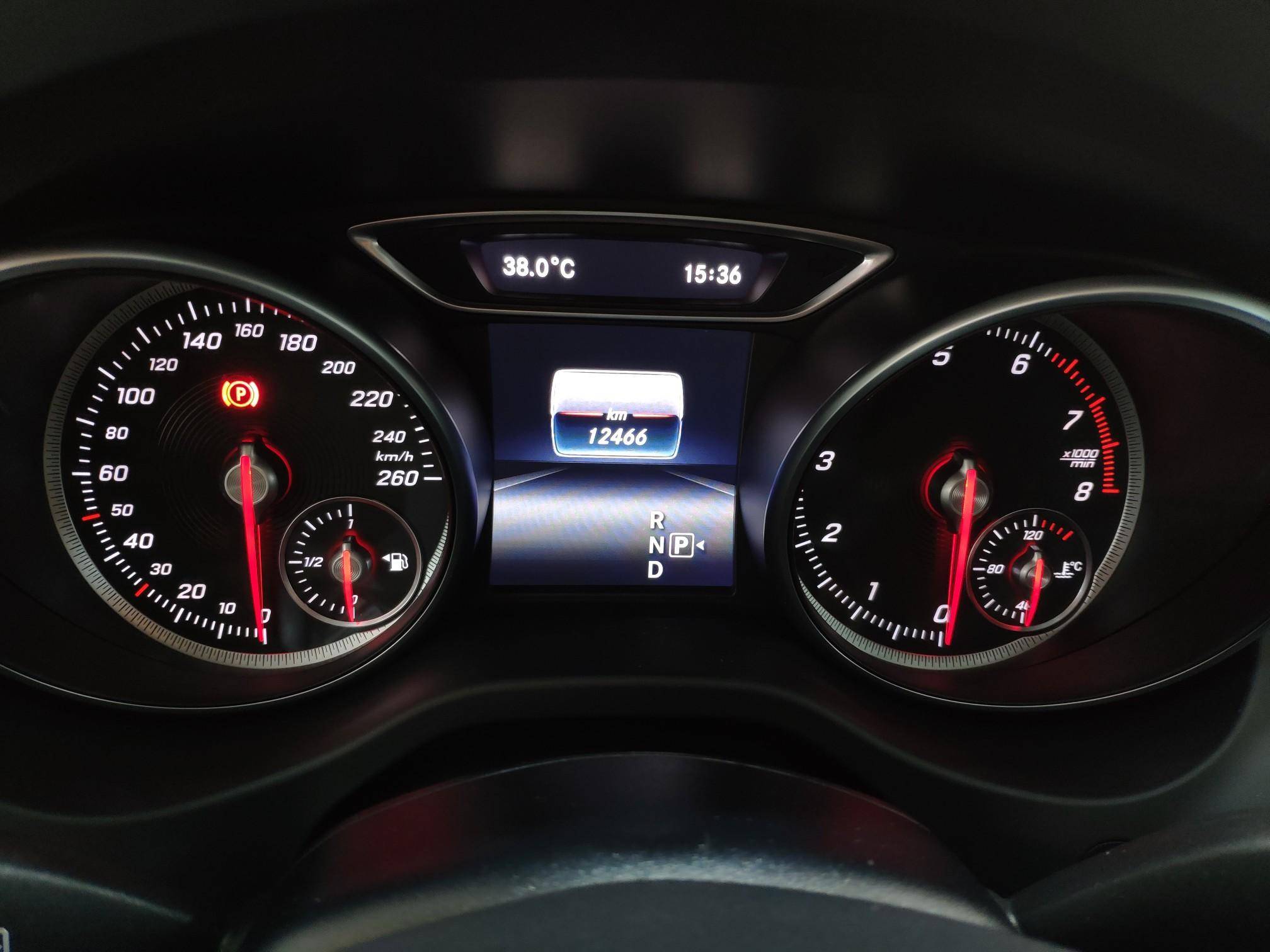 【订金销售】2017款 奔驰gla级 gla200 时尚型 分期购 二手汽车