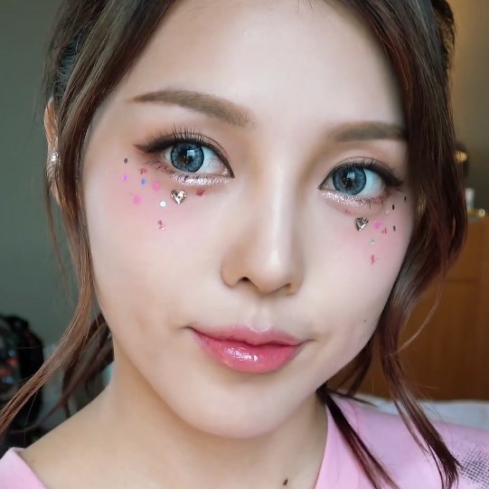 亮片妆七彩镭射亮片彩色星星爱心型眼影舞台表演闪光闪粉眼影