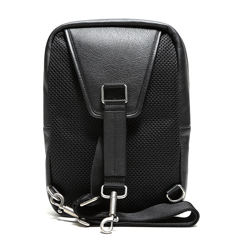 纪梵希(givenchy)腰包/胸包bk501fk0lr givenchy 纪梵希 男士牛皮胸包