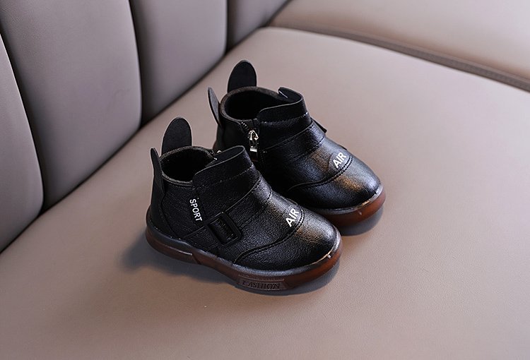宝宝马丁靴童鞋秋冬季男童靴软底小童短靴子加绒二棉皮靴1-5岁3潮