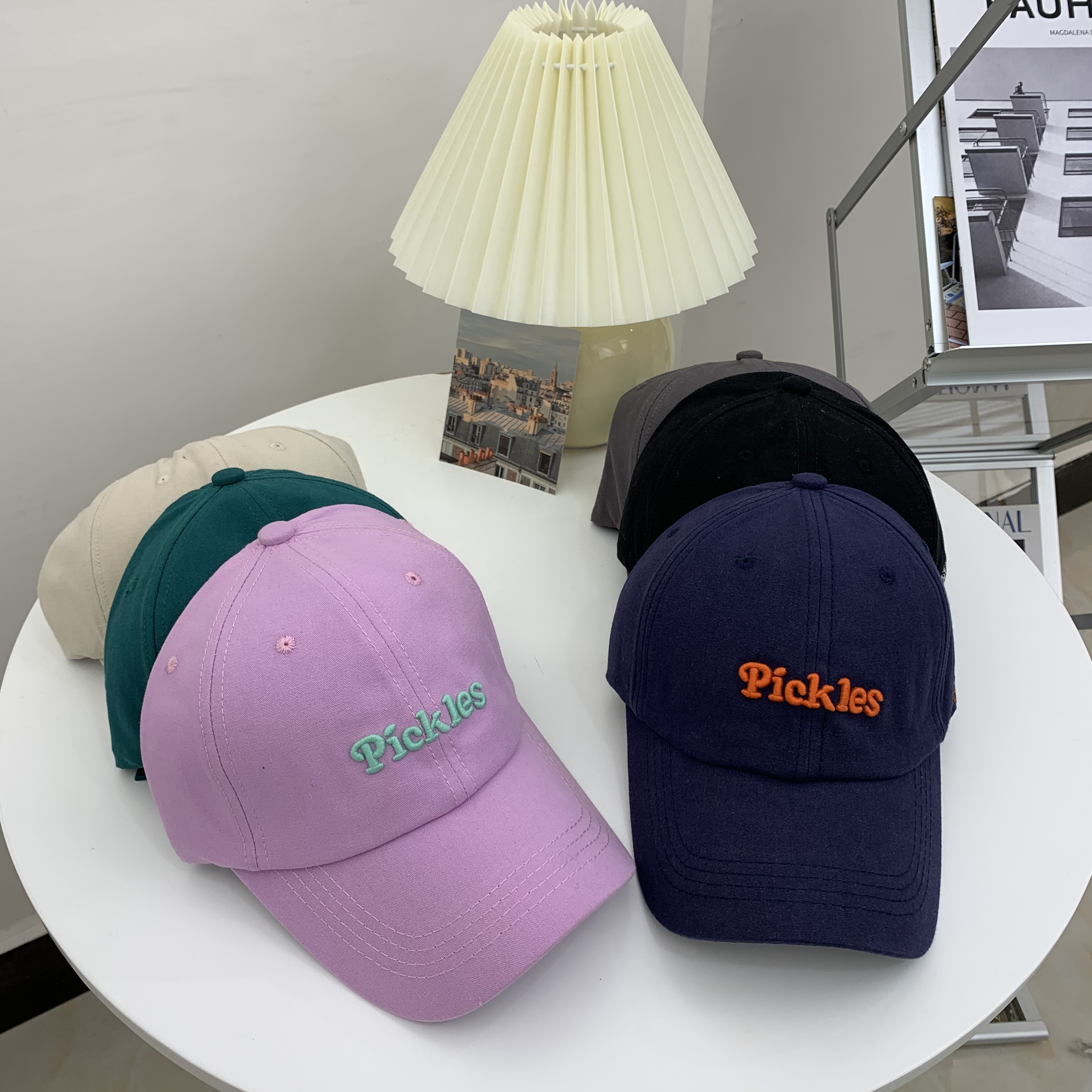 心水撞色刺绣字母鸭舌帽女韩版百搭棒球帽男情侣遮阳防晒休闲帽子米色