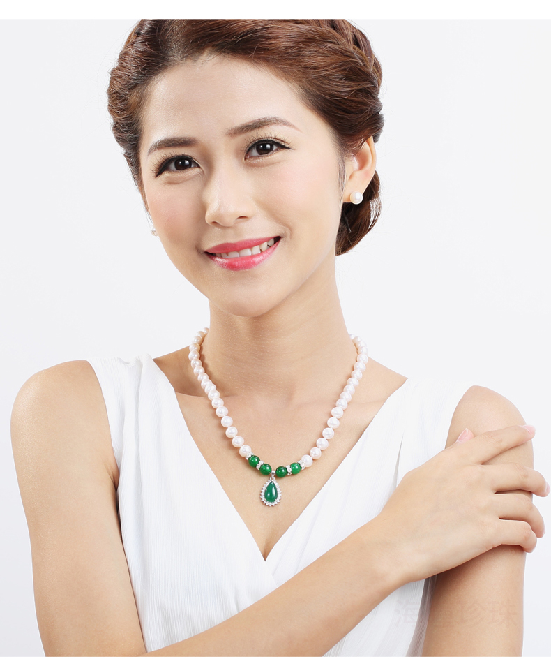 中国美女佩戴珠宝图片图片