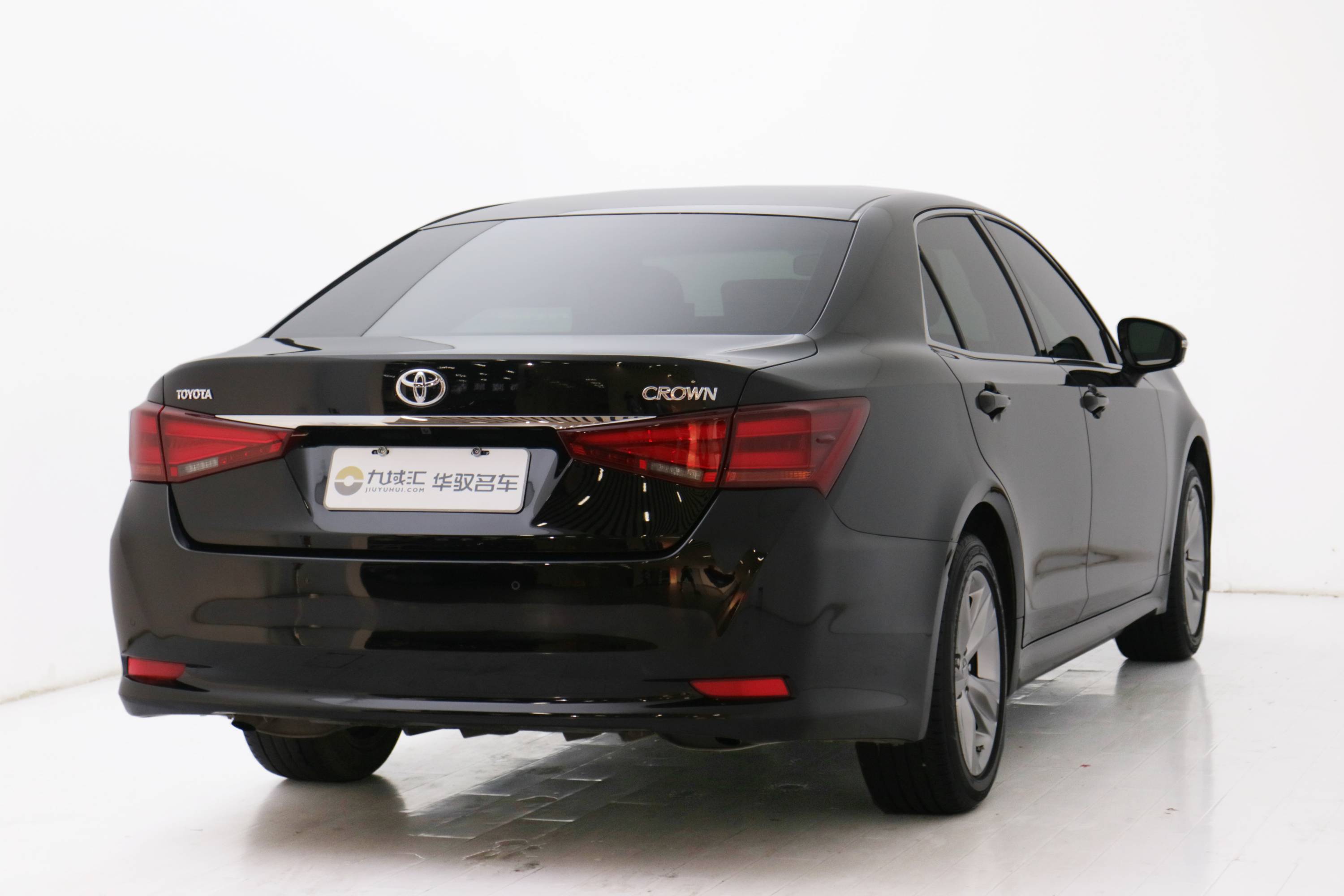 丰田toyota丰田2015款皇冠25l智享版二手汽车中大型车