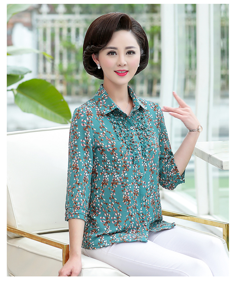 女士衬衫 中老年女装夏季碎花衬衫上衣2020新款妈妈夏装中袖衬衣大码