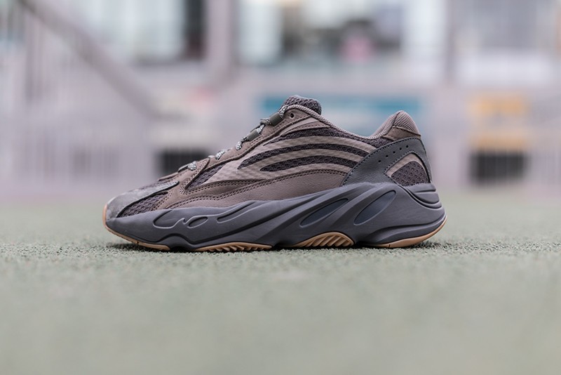 阿迪达斯 yeezy 350 v2 boost限量侃爷椰子运动鞋跑鞋b37571【价格