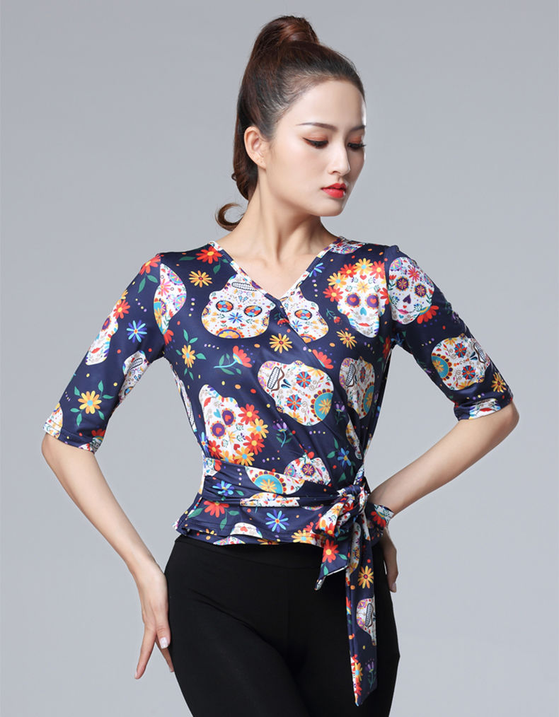 拉丁舞服装新款成人女舞蹈服中长袖练功服国标v领摩登交谊舞上衣 清新