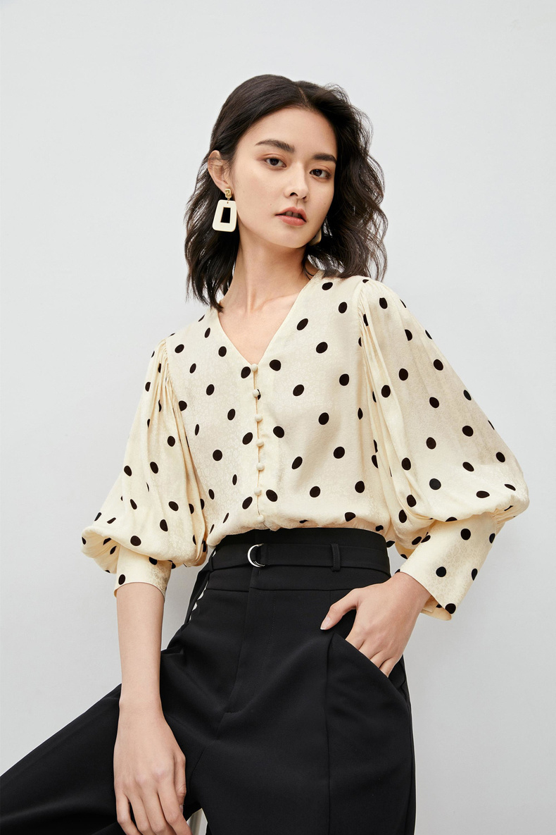 伊芙丽衬衫夏季女装流行复古波点上衣泡泡七分袖衬衣