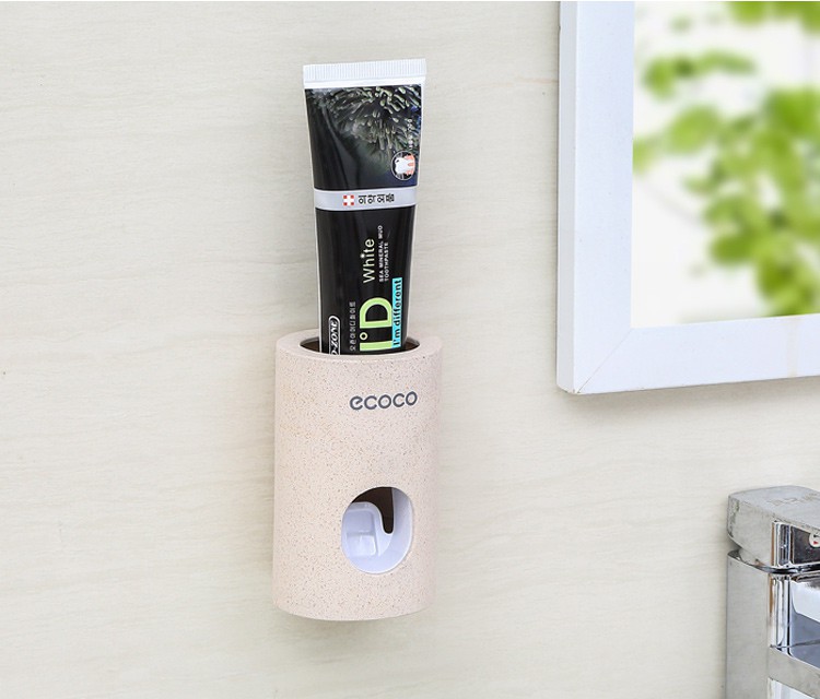 浴室置物架壁挂式自动挤牙膏器卫生间用品漱口刷牙膏架免打孔架子三维