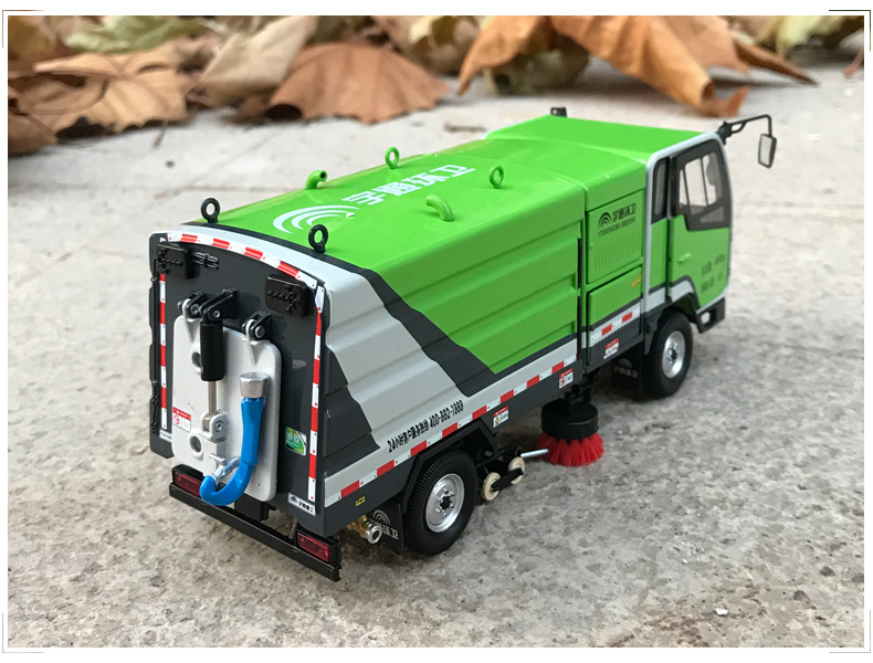 tololo车模玩具 1:32 宇通环卫w4 清扫车 洗扫车 自装卸垃圾车 电动