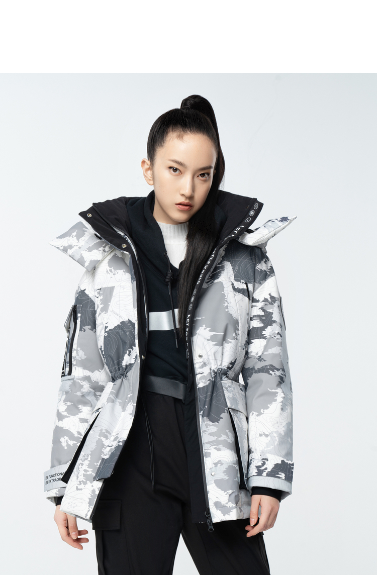 波司登2020年新品时尚保暖印花女士羽绒服b00143024