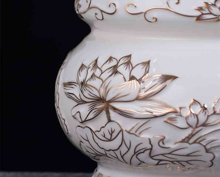 香炉家用室内浮雕莲花陶瓷香炉供佛供奉佛具用品插香香碗香薰炉 红