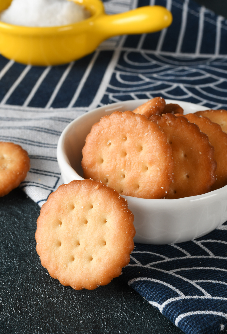 凡秀色日式海盐饼干100g4袋8袋休闲好吃点心