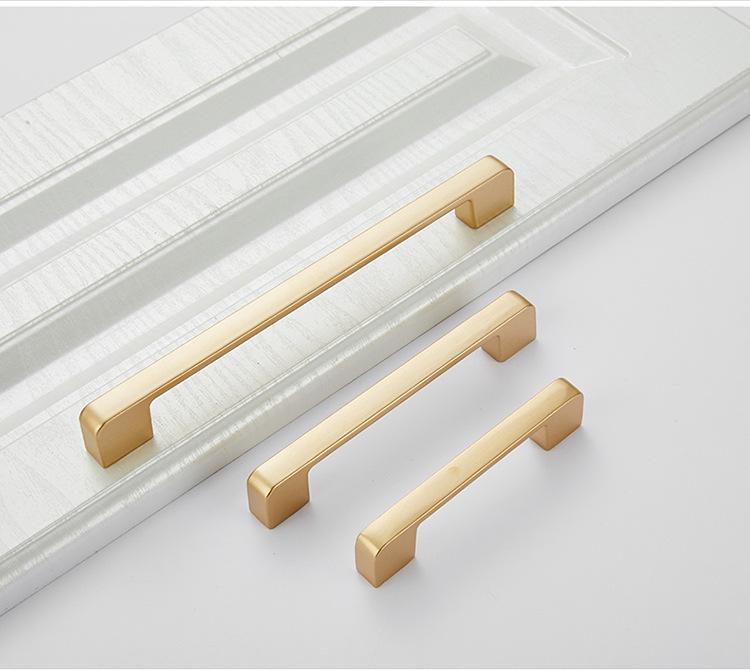 现代家具家装五金拉手抽屉柜门把手金色实心橱柜衣柜拉手单孔拉手