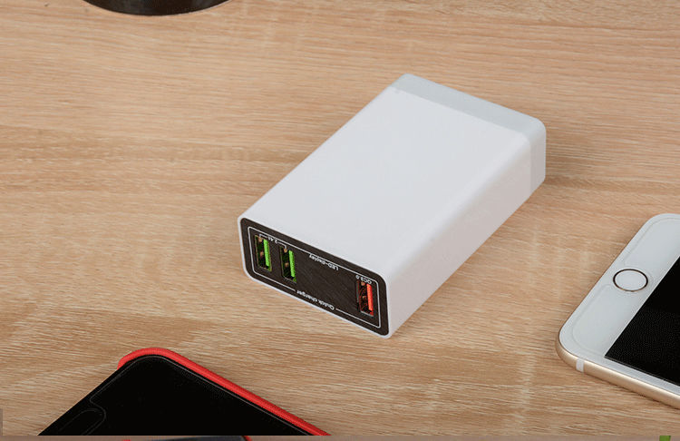 6a闪充摩托车电瓶手机充电器头12v24伏通用多功能车载充usb转换5v 6a3