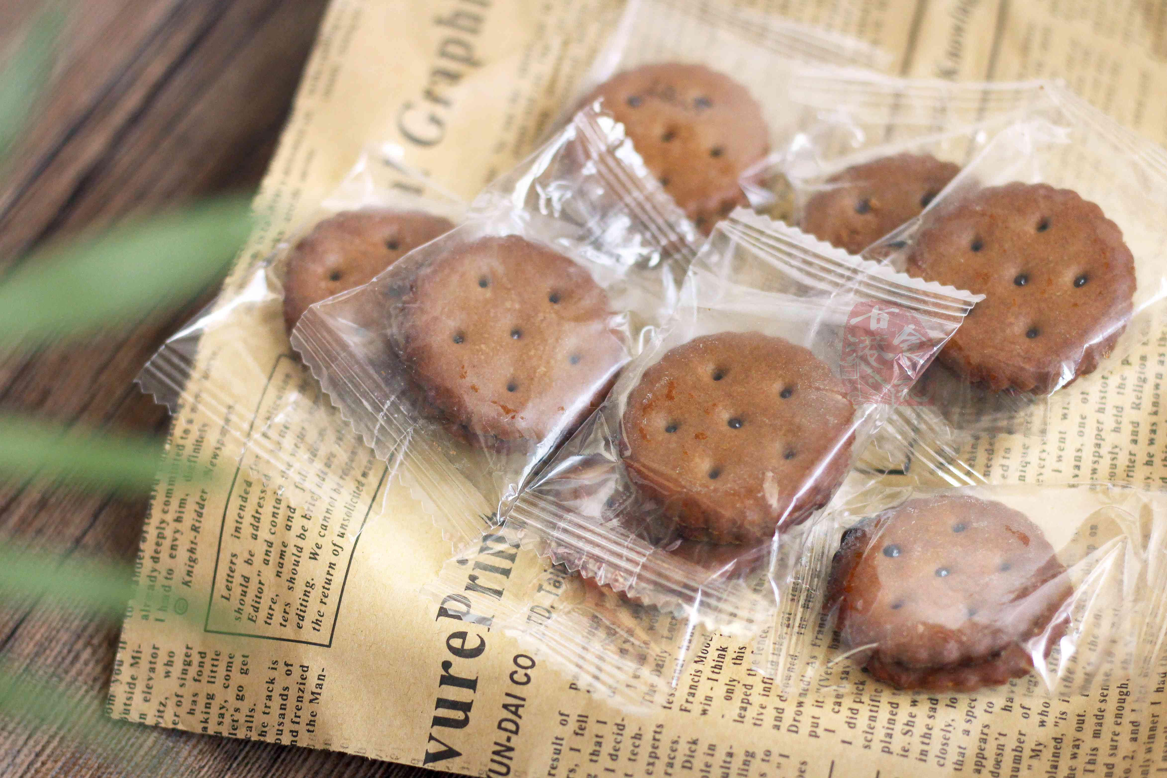 古港食记|黑糖麦芽夹心饼干 焦糖纽扣小圆饼代餐网红休闲食