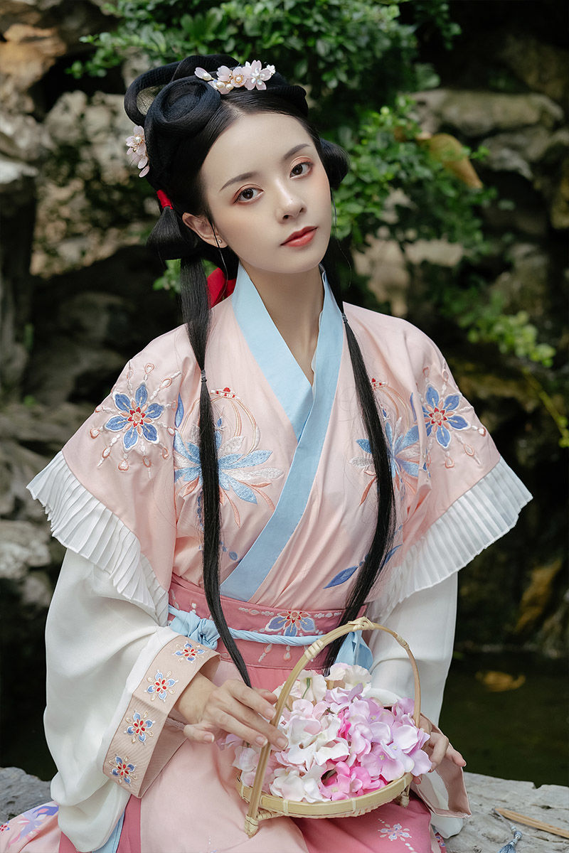 汉服女装襦裙仙女裙中国风学生言然昙花灯汉服女秋晋制交领半袖齐腰