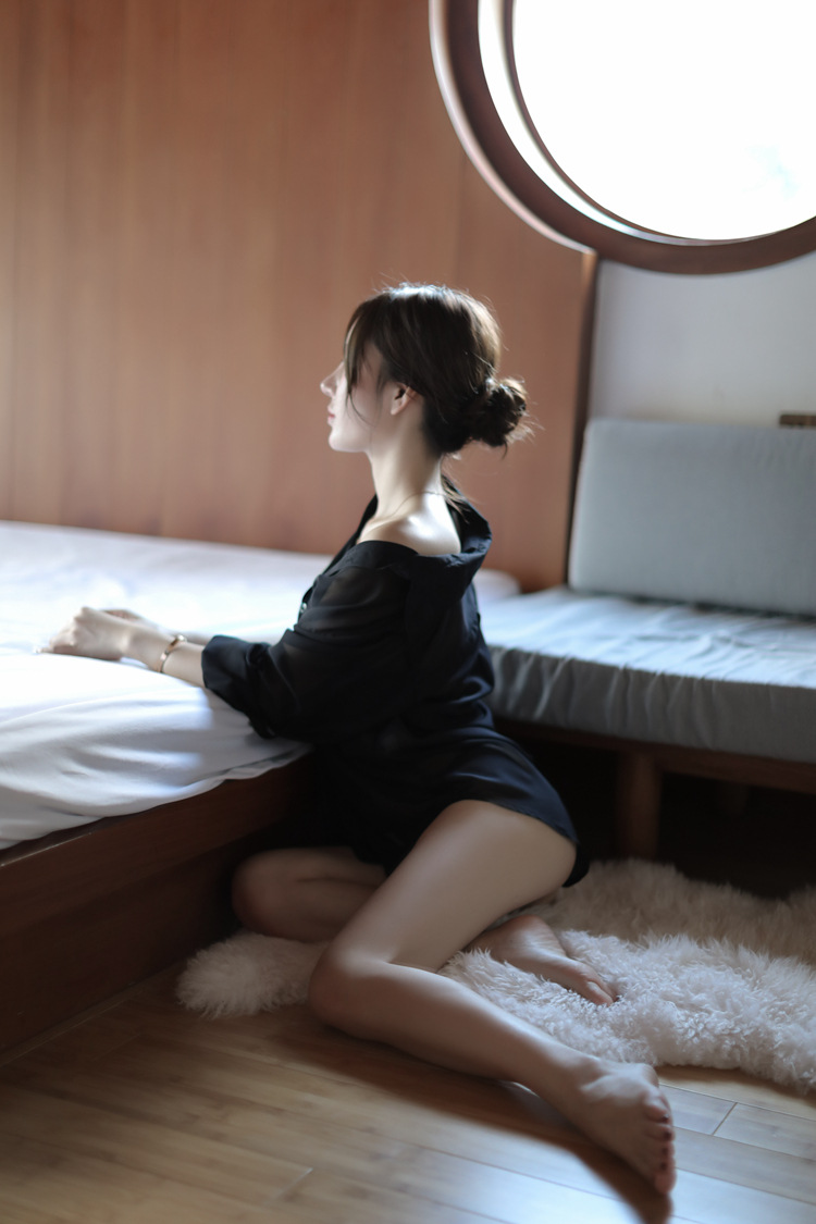 美女透明性感内衣新款性感雪纺白衬衫大码透视情趣内衣女火辣透明制服