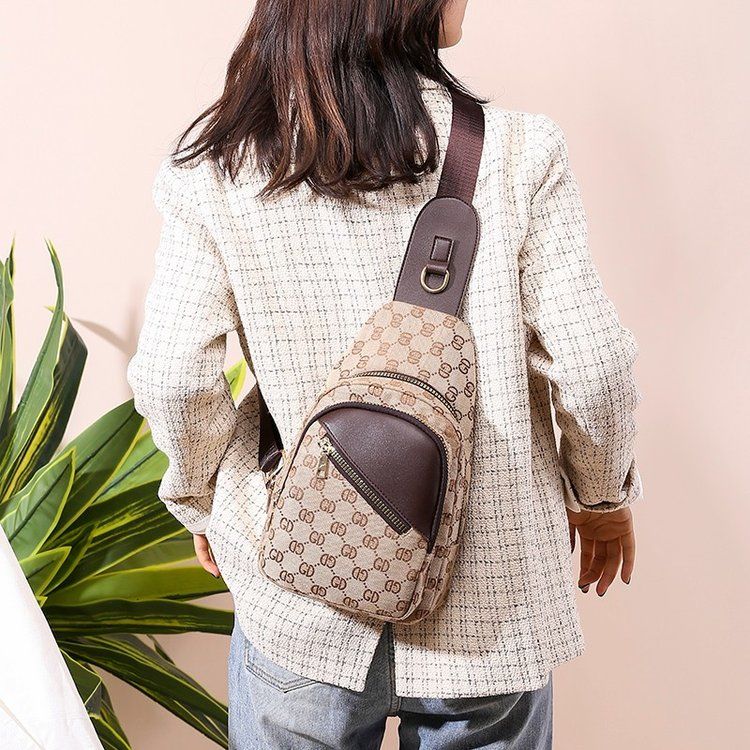 胸包女2020新款潮韩版牛津布时尚胸包百搭小包包女布艺女士胸包