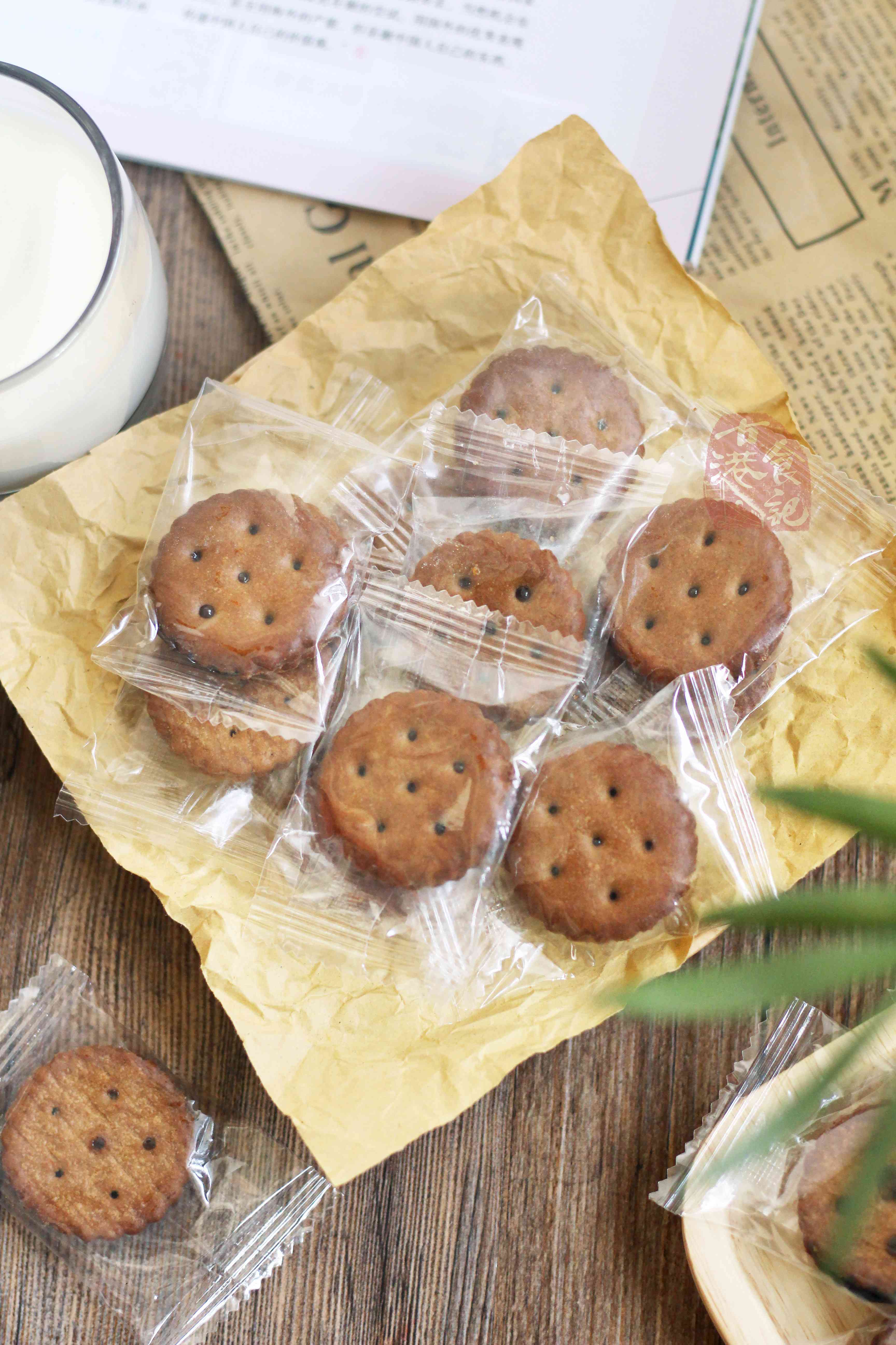 古港食记|黑糖麦芽夹心饼干 焦糖纽扣小圆饼代餐网红休闲食