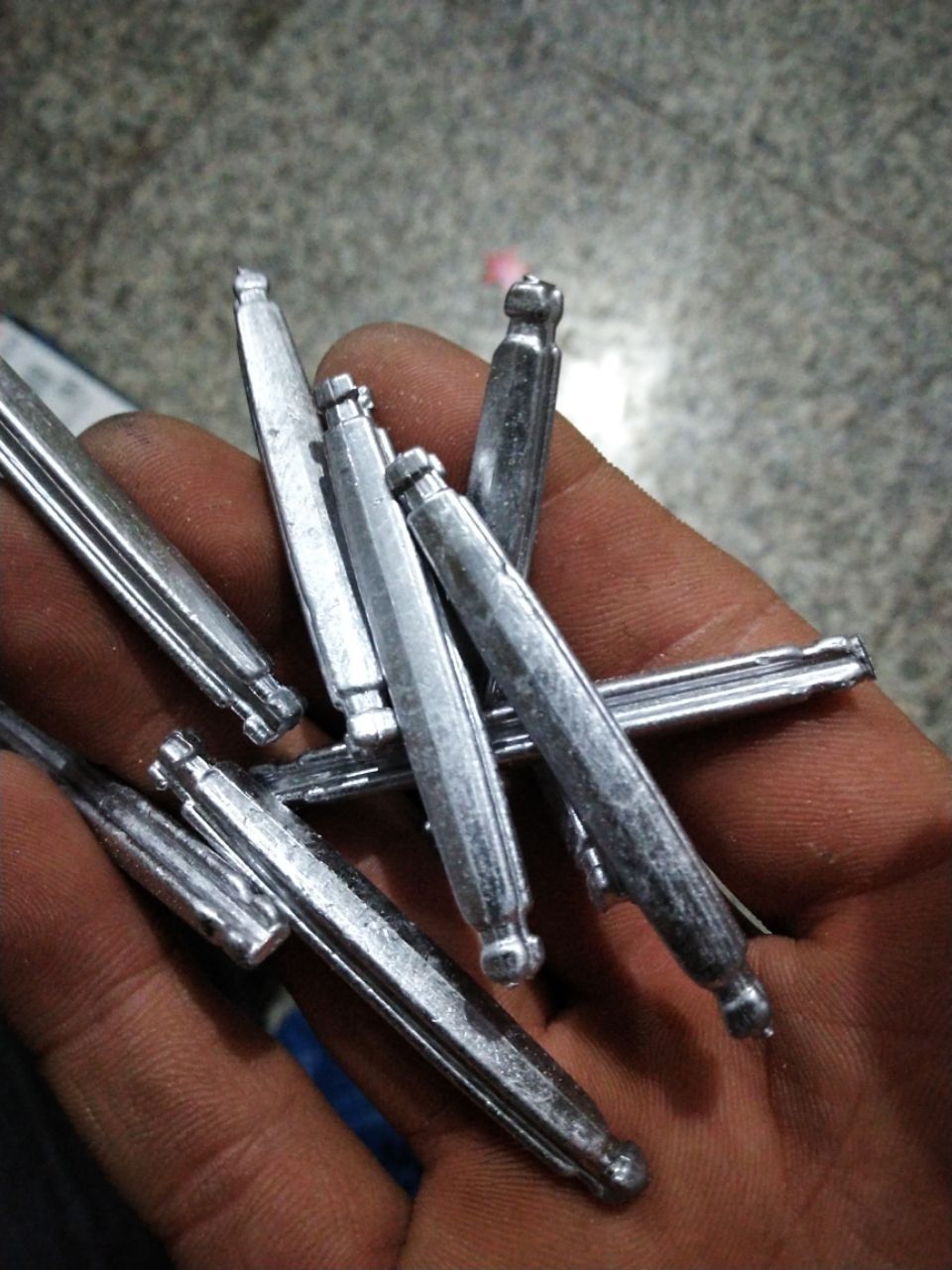 铅坠网坠子铅网坠撒鱼网坠渔网坠织网铅坠手抛网坠鱼尾坠撒网铅坠33钱