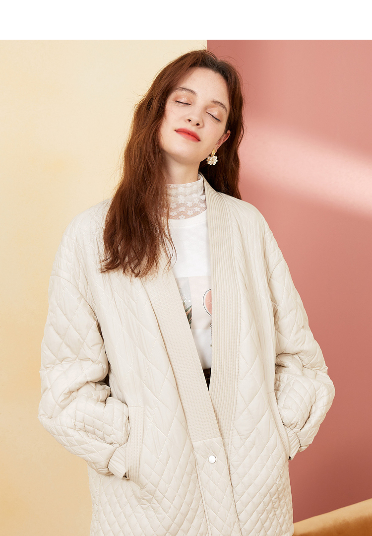 三彩2020冬季新款v领单排扣灯笼袖仿丝棉温暖棉服大衣外套女