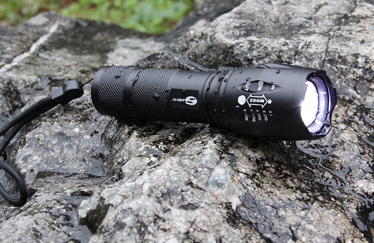 神鱼shenyu强光手电筒可充电led超亮远射王1000米迷你户外家用yf1005