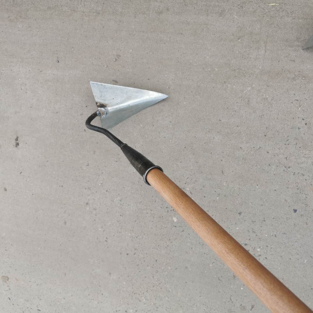 起垄开沟锄挖沟三角锄头搂沟尖头锄松土农用尖嘴锄园艺除草种菜锄三维