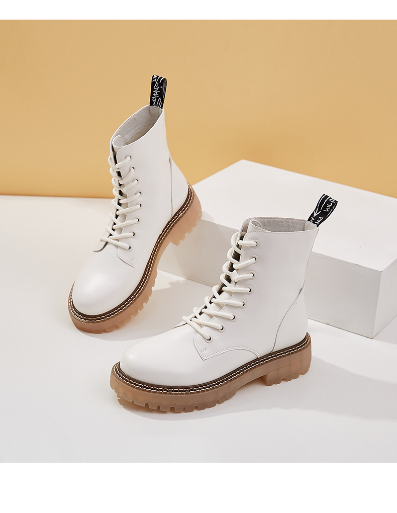 达芙妮米白色短靴女夏季薄款英伦风平底马丁靴女圆头厚底短筒靴子