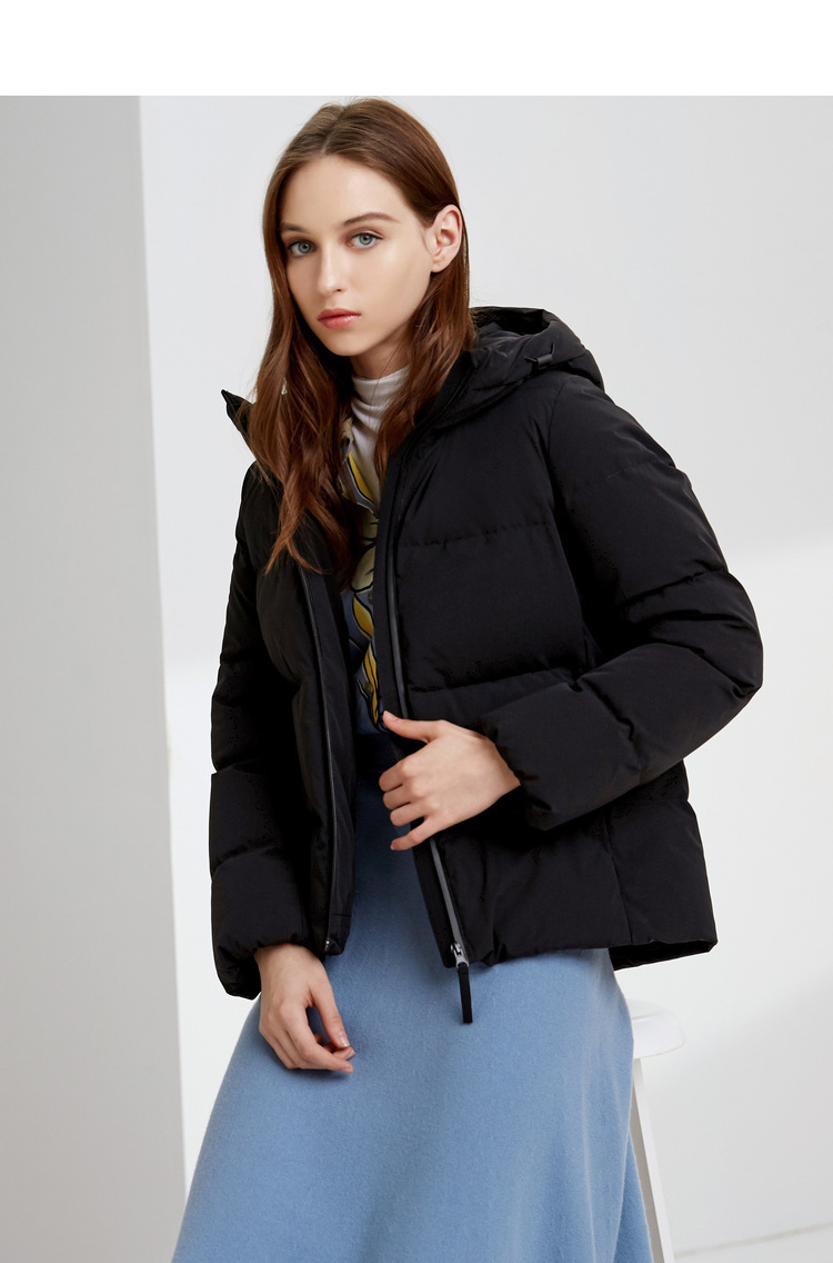 波司登羽绒服女短款连帽新款保暖厚款冬季b90141510ds