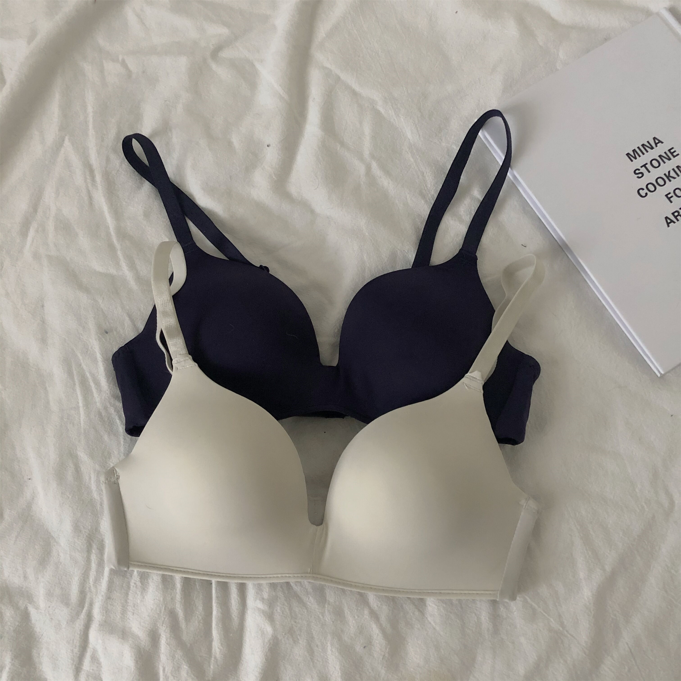 苏芈无钢圈内衣少女聚拢性感美背裹胸薄款文胸学生大胸显小黑色抹胸夏