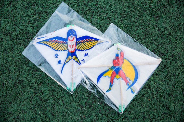 潍坊爱淘风筝十字串风筝儿童宝宝卡通风筝菱形串式风筝微风易飞创意