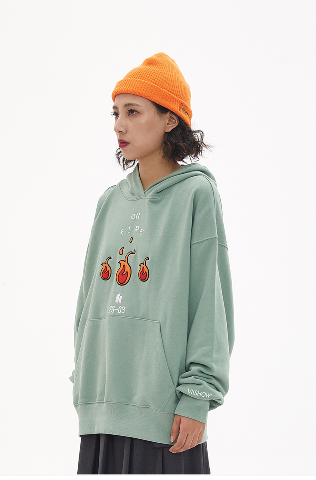 viishow趣味火苗刺绣连帽卫衣