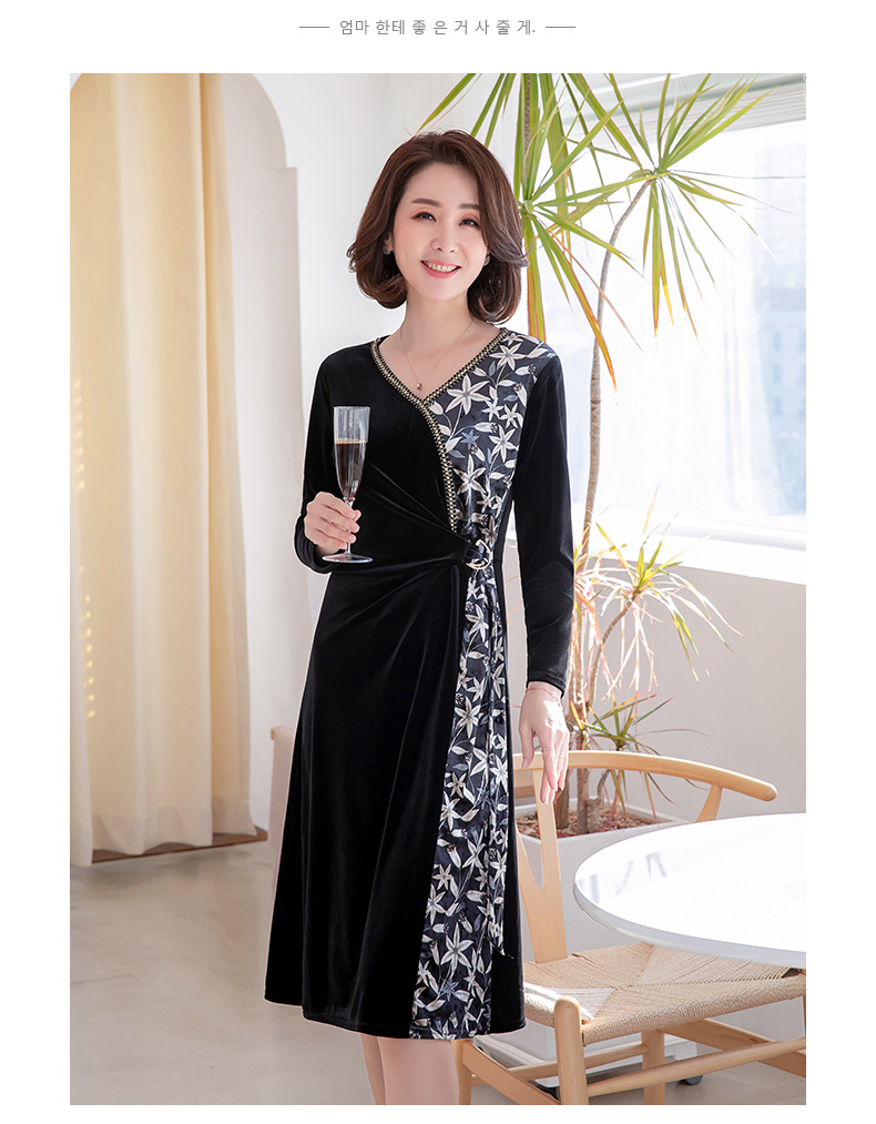 香颜(xiangyan)中老年女装 香颜品牌秋装红色金丝绒连衣裙洋气女装