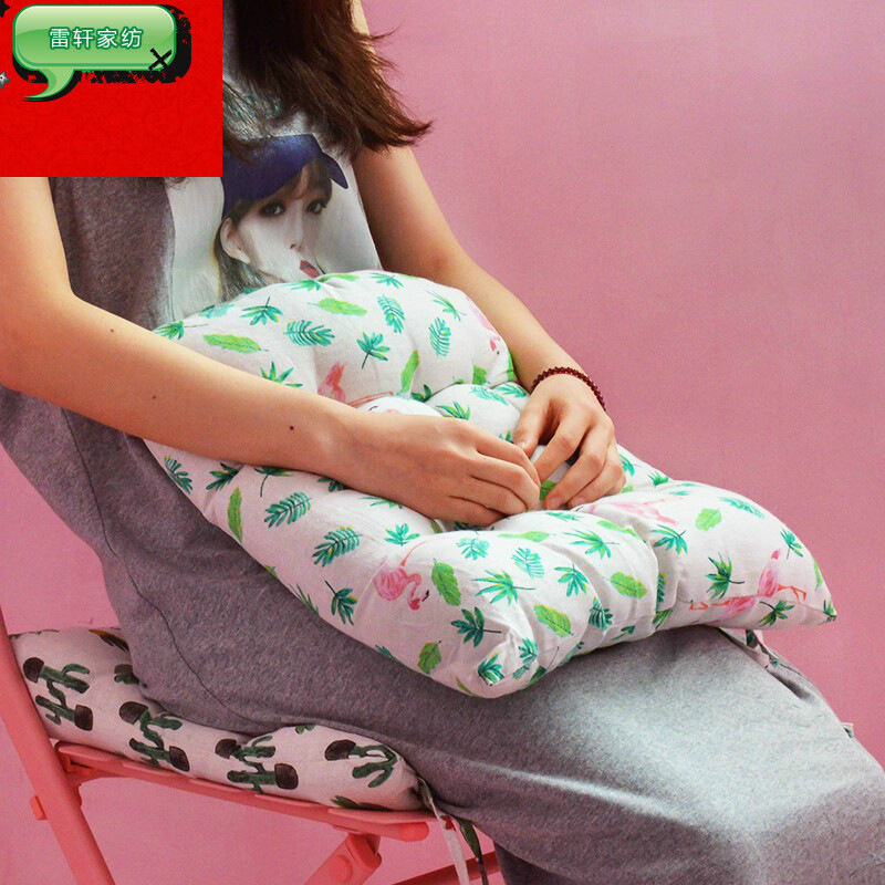 屁垫学生夏天坐垫夏季椅子椅垫办公室夏天学生教室凳子屁垫四季透气软