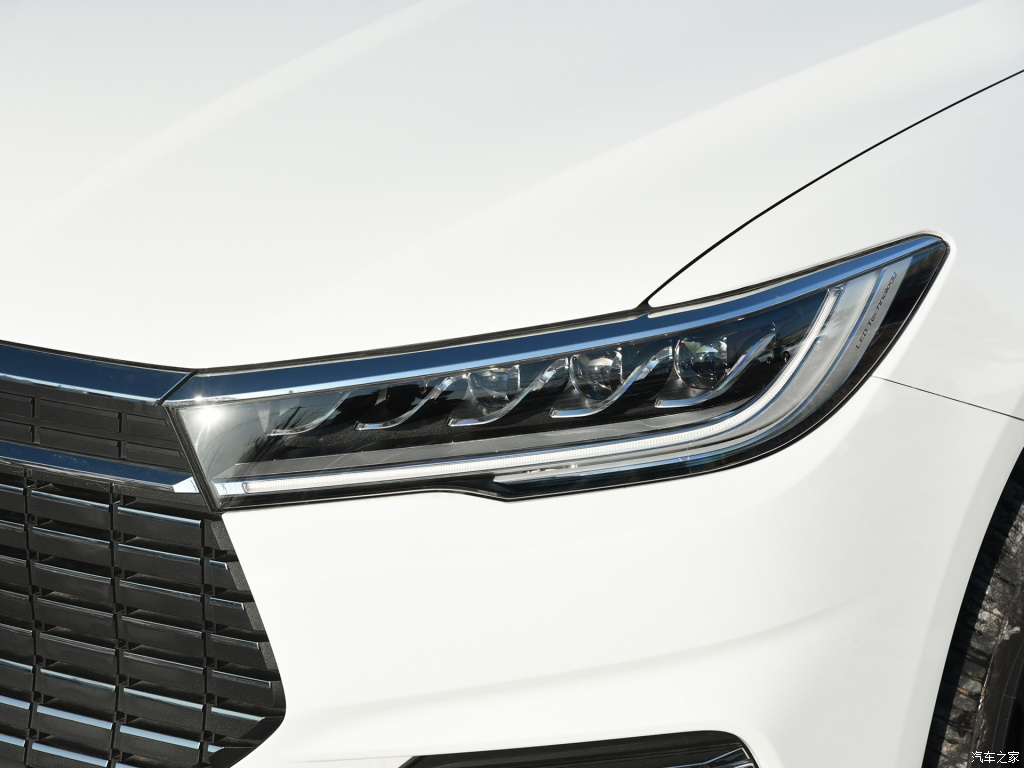 适用比亚迪秦ev前大灯罩19款秦ev新能源比亚迪秦ev灯罩耐用原装款品质