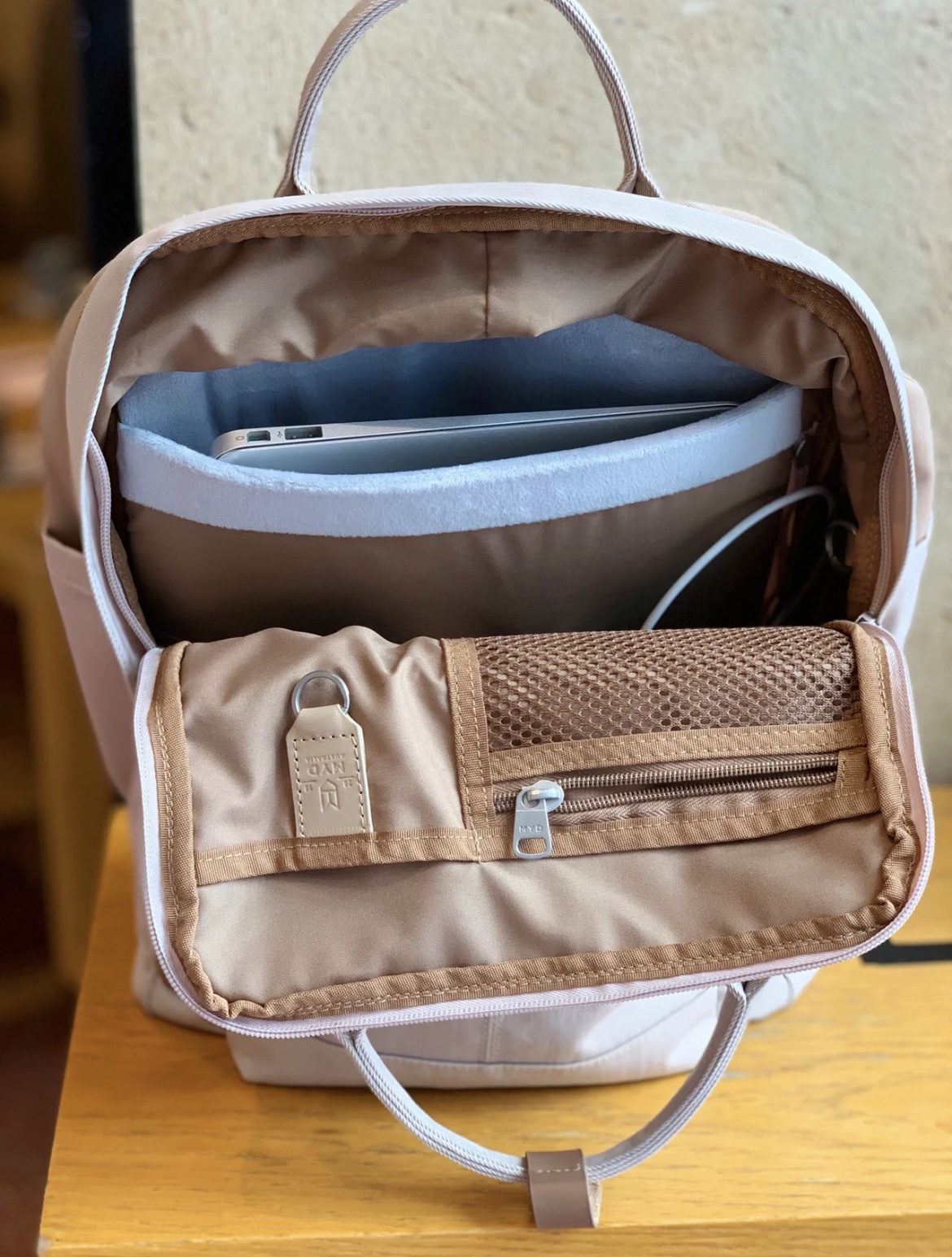 封后(fenghou)电脑包1 封后myd双肩包学生背包防水多隔层旅行包大学生